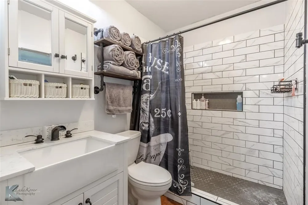 202 E Ross Street Rising Star, TX 76471