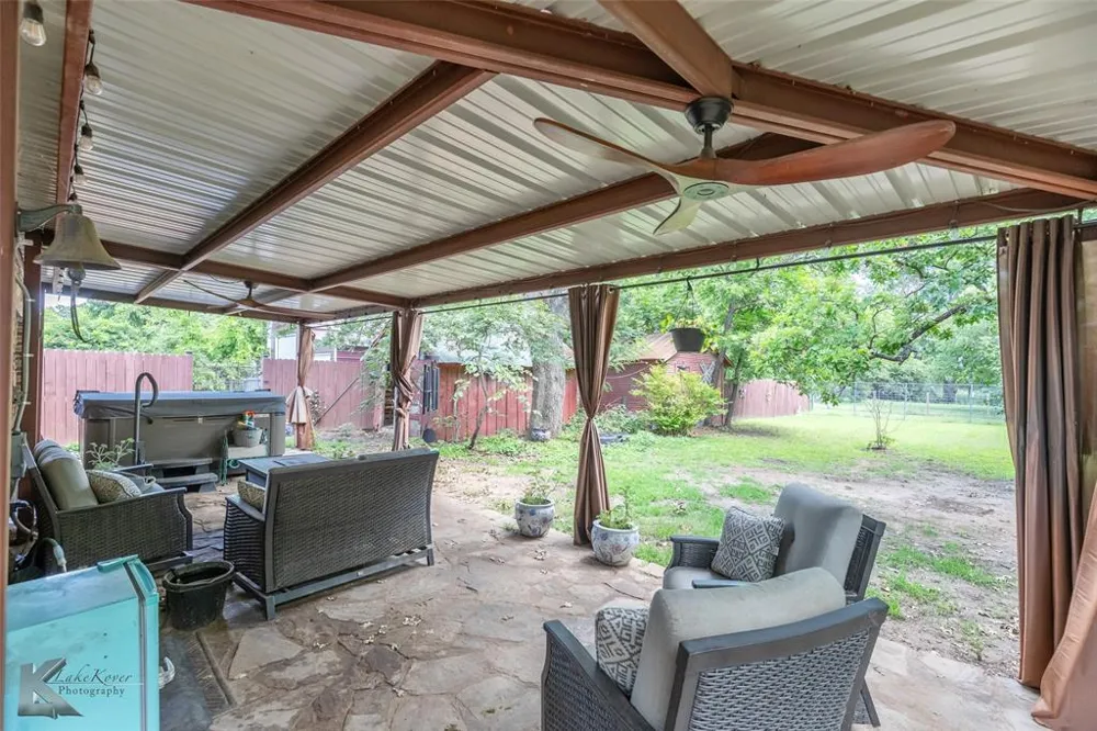 202 E Ross Street Rising Star, TX 76471