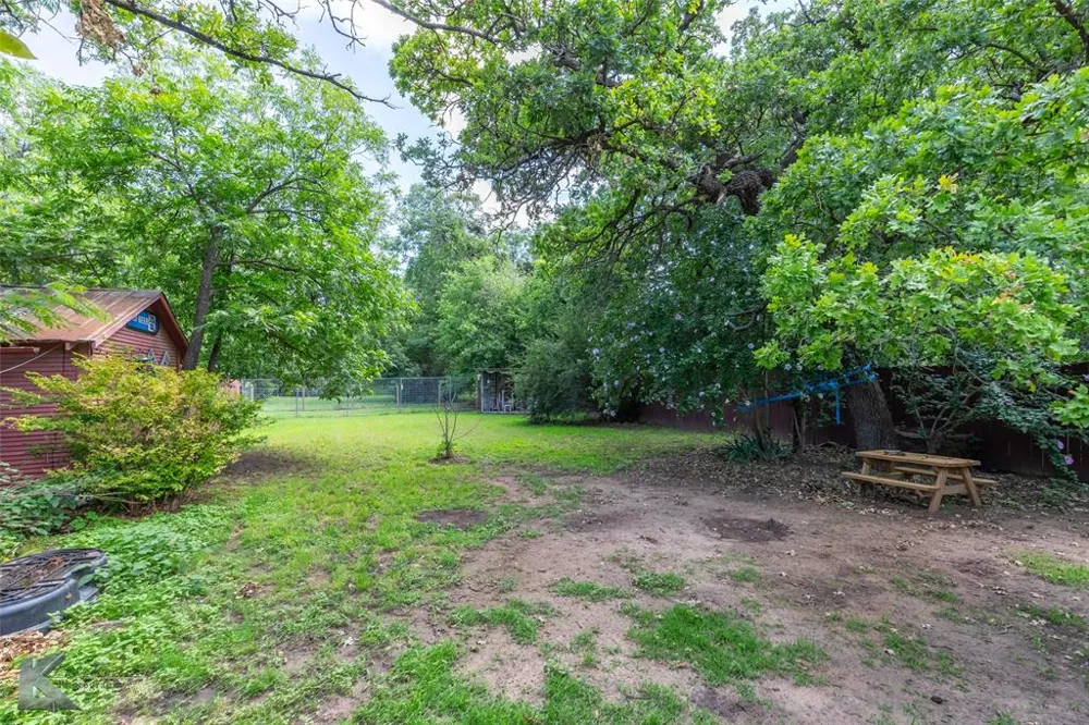 202 E Ross Street Rising Star, TX 76471