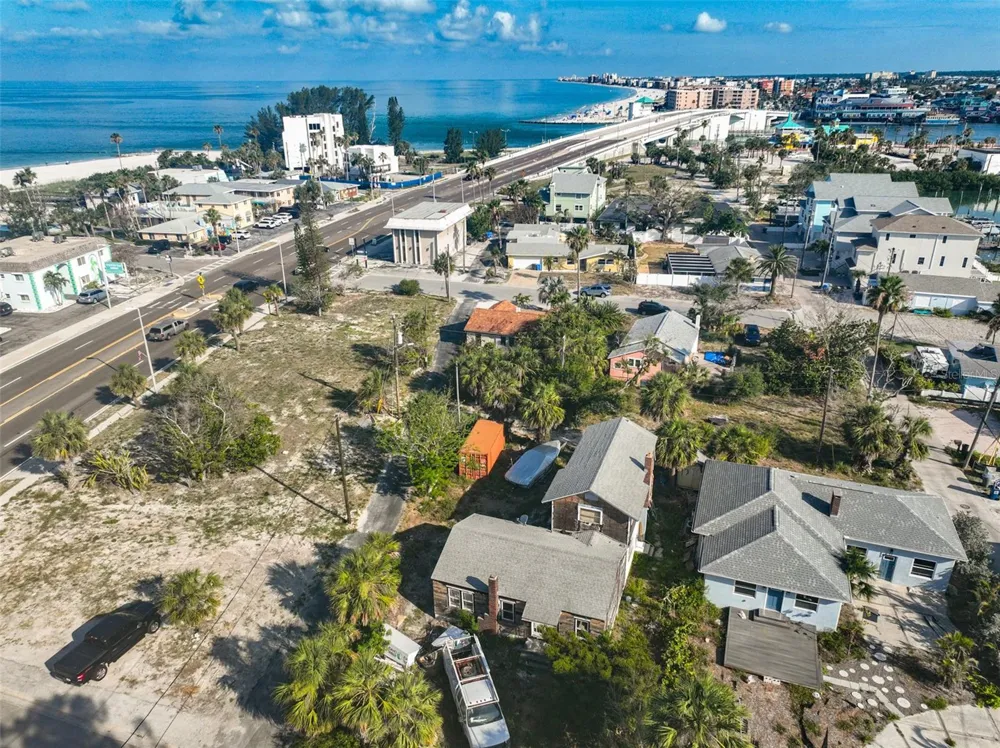 108 125TH AVENUE Treasure Island, FL 33706