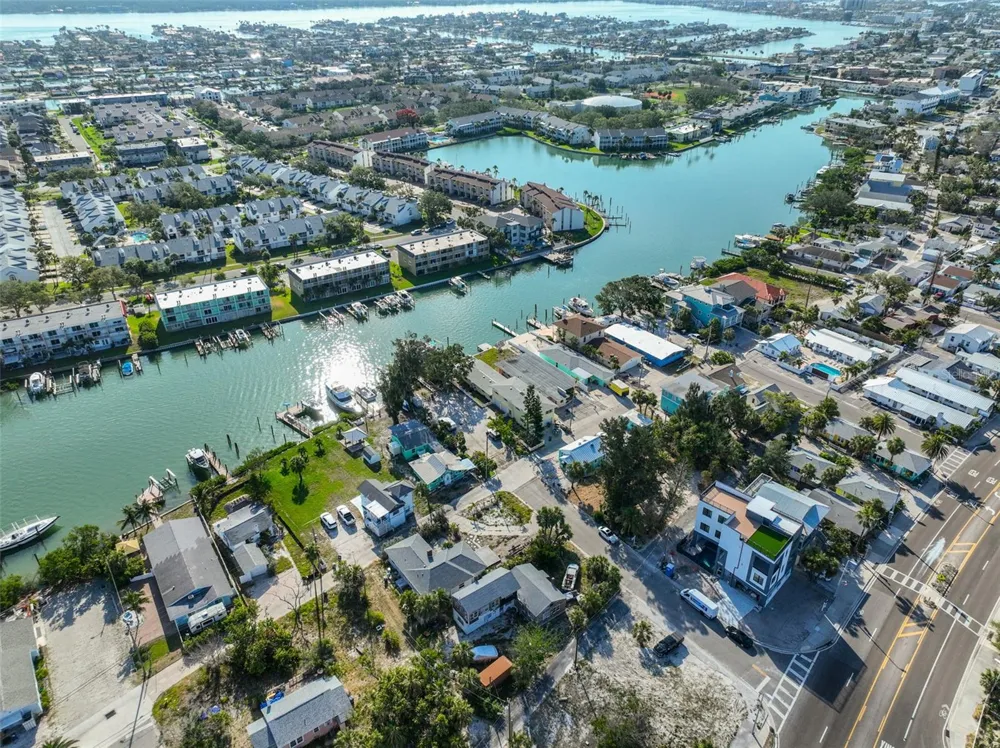 108 125TH AVENUE Treasure Island, FL 33706