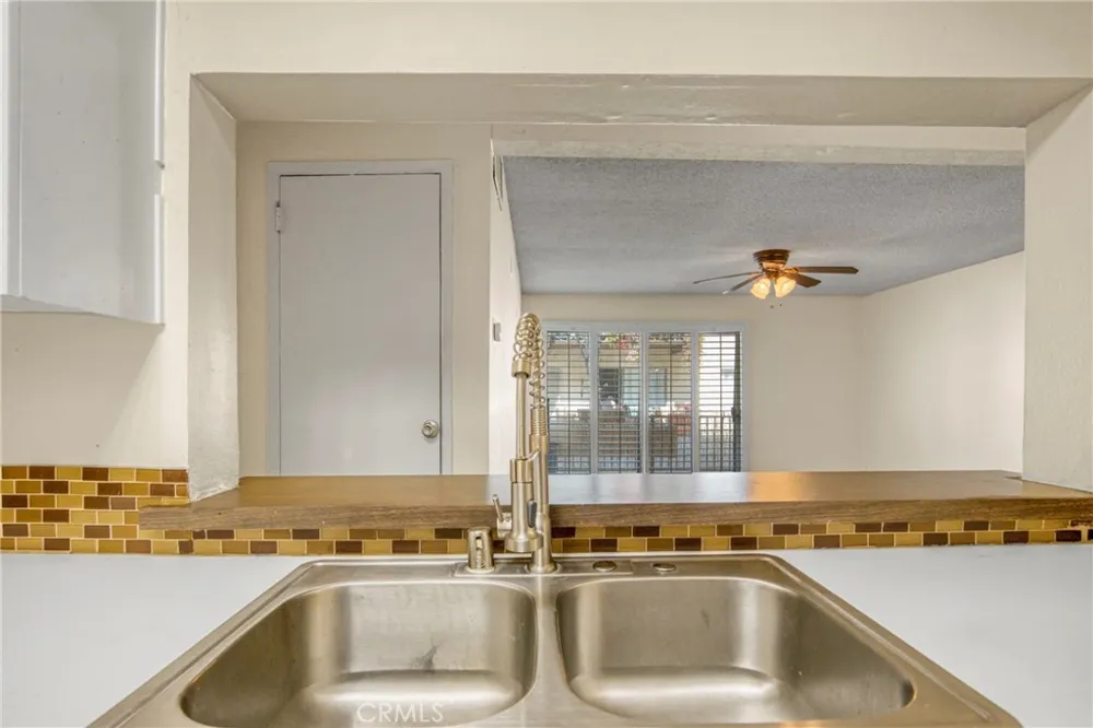 5460 White Oak Avenue #F105 Encino, CA 91316