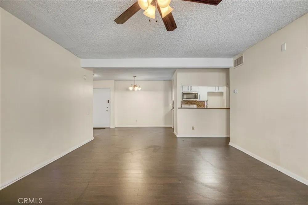 5460 White Oak Avenue #F105 Encino, CA 91316