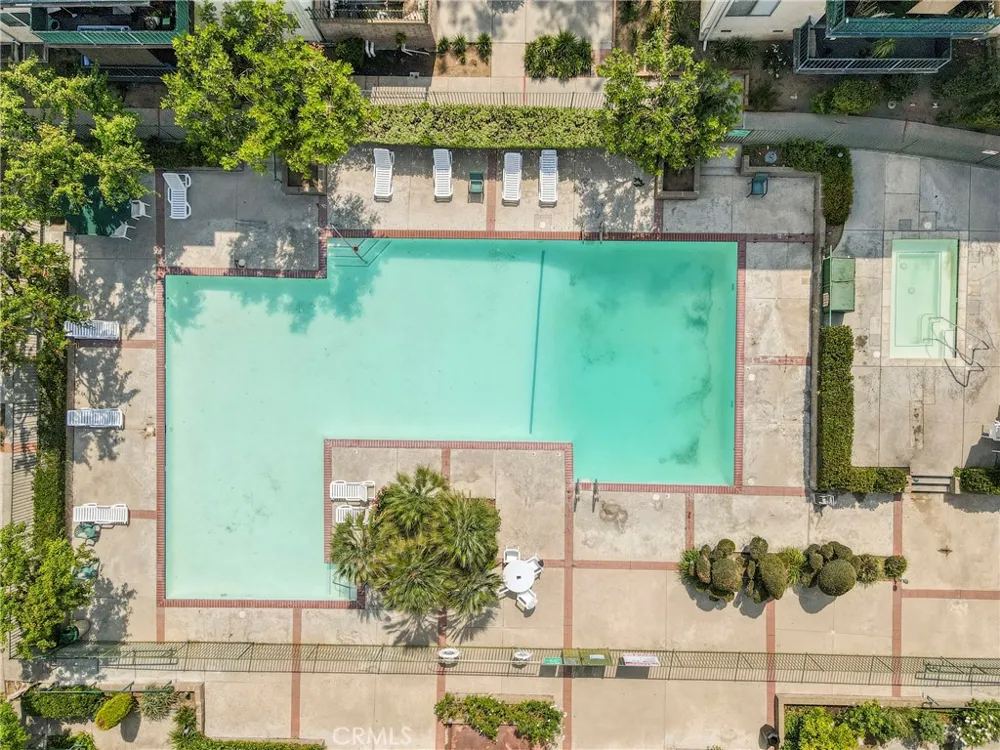 5460 White Oak Avenue #F105 Encino, CA 91316