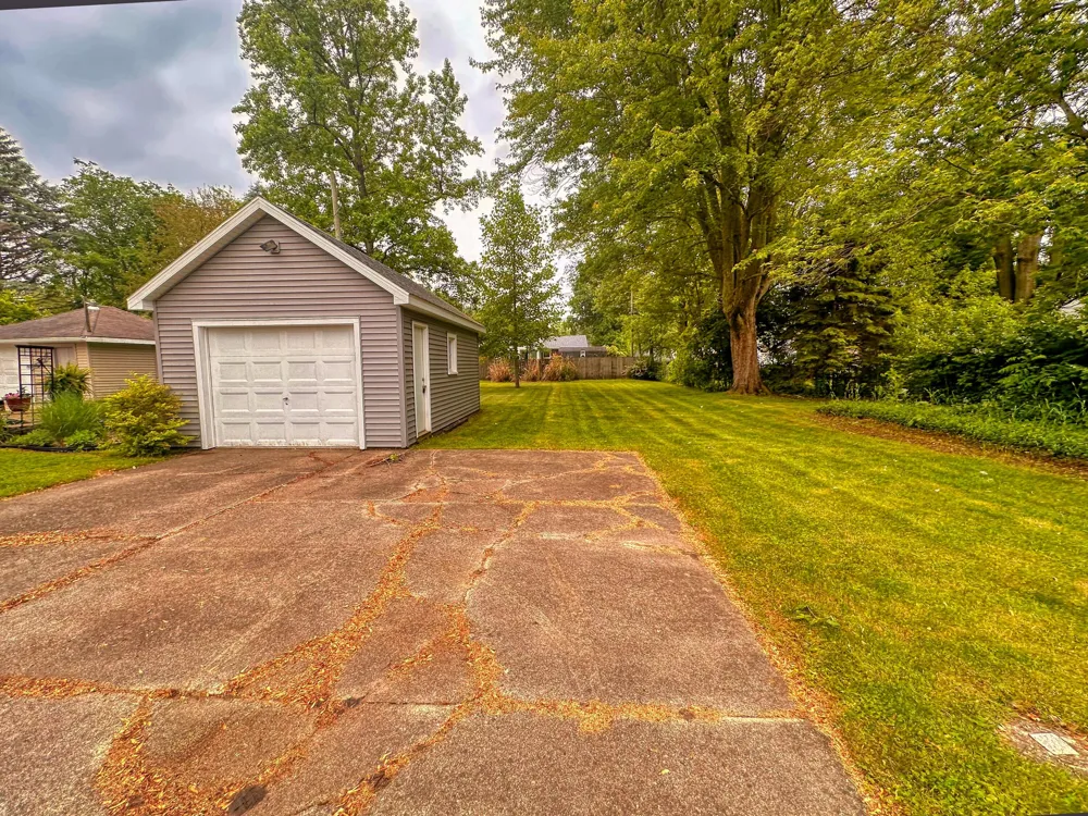 1314 Ferry Street Niles, MI 49120