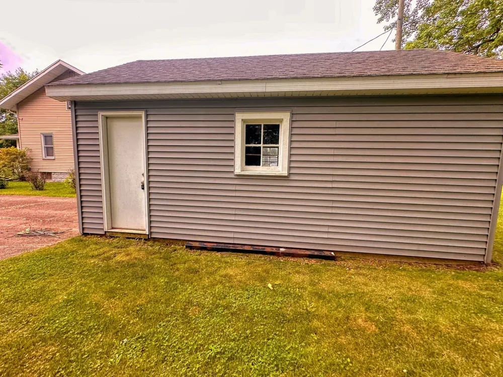 1314 Ferry Street Niles, MI 49120