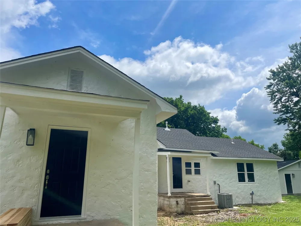 305 E Hickory Avenue Fort Gibson, OK 74434