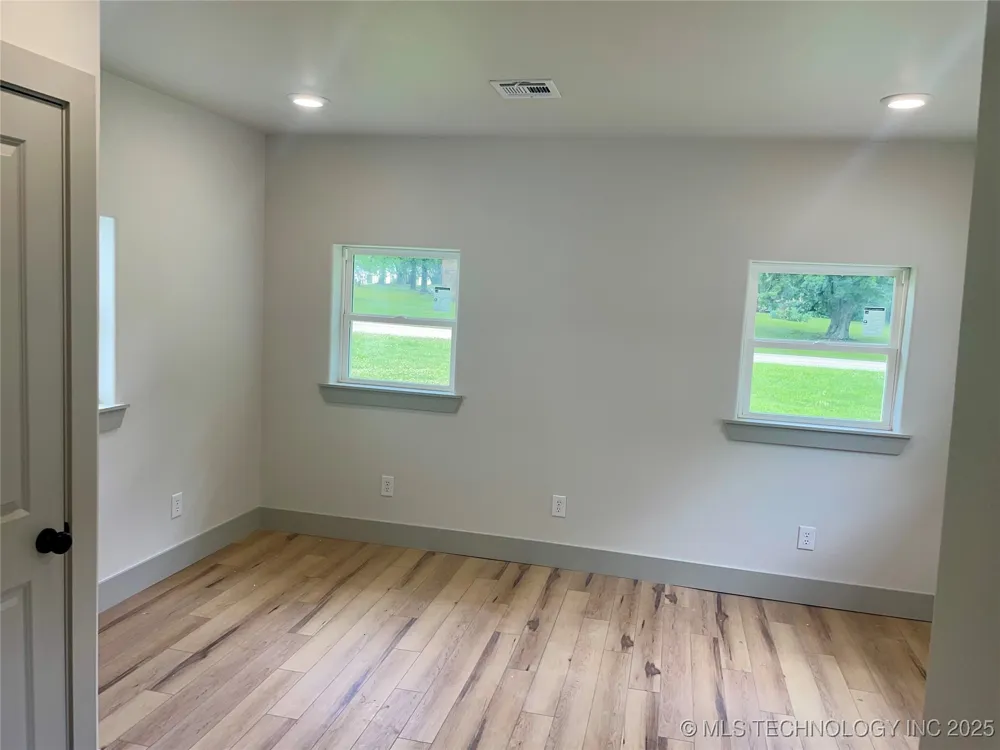305 E Hickory Avenue Fort Gibson, OK 74434