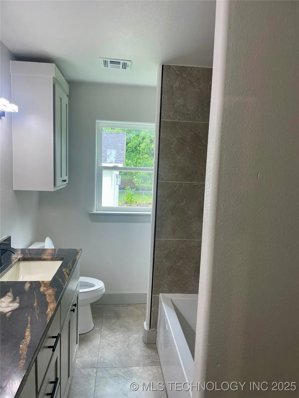 305 E Hickory Avenue Fort Gibson, OK 74434