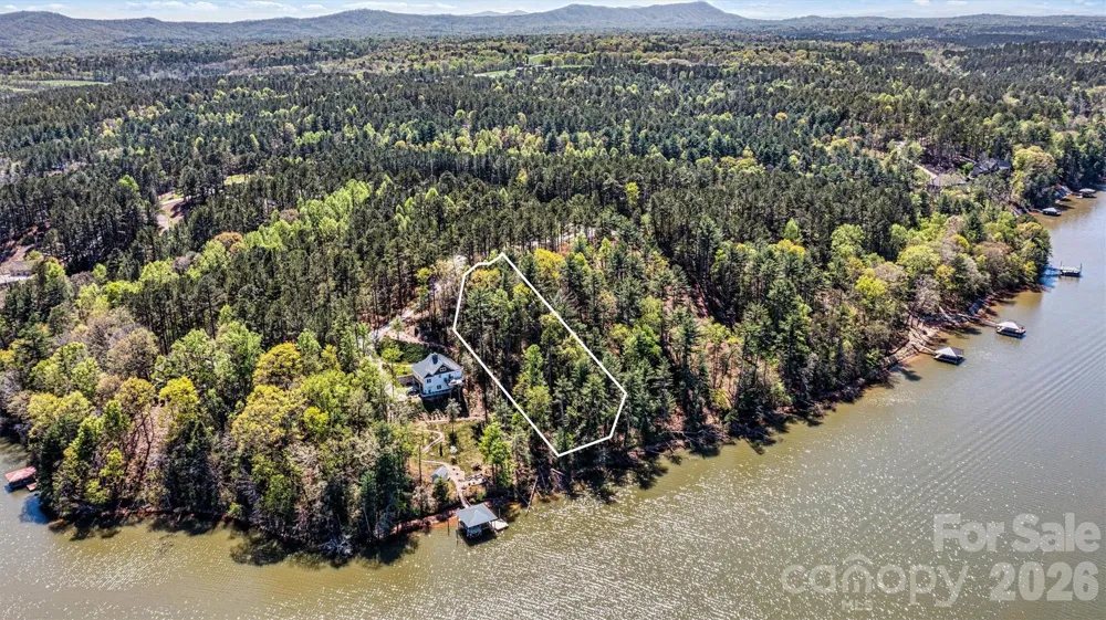 106 Pier Point Drive Connelly Springs, NC 28612
