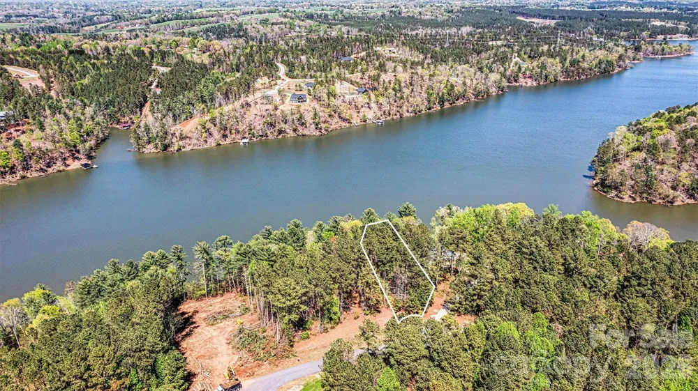 106 Pier Point Drive Connelly Springs, NC 28612