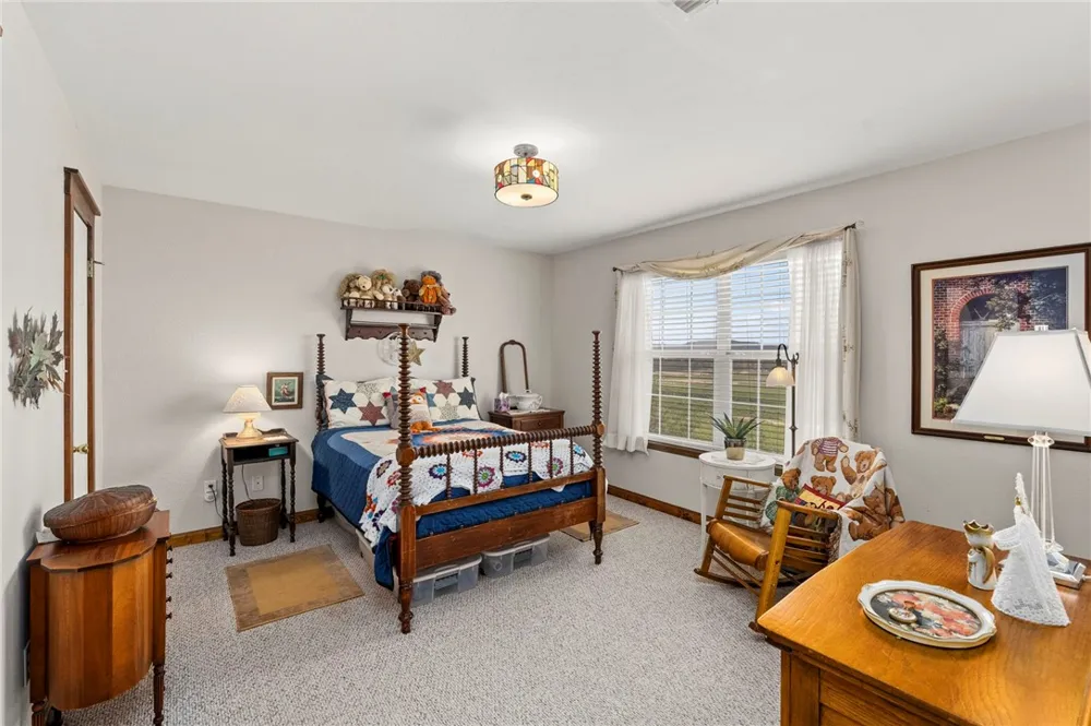 125 Northlake Cove Lakehills, TX 78063