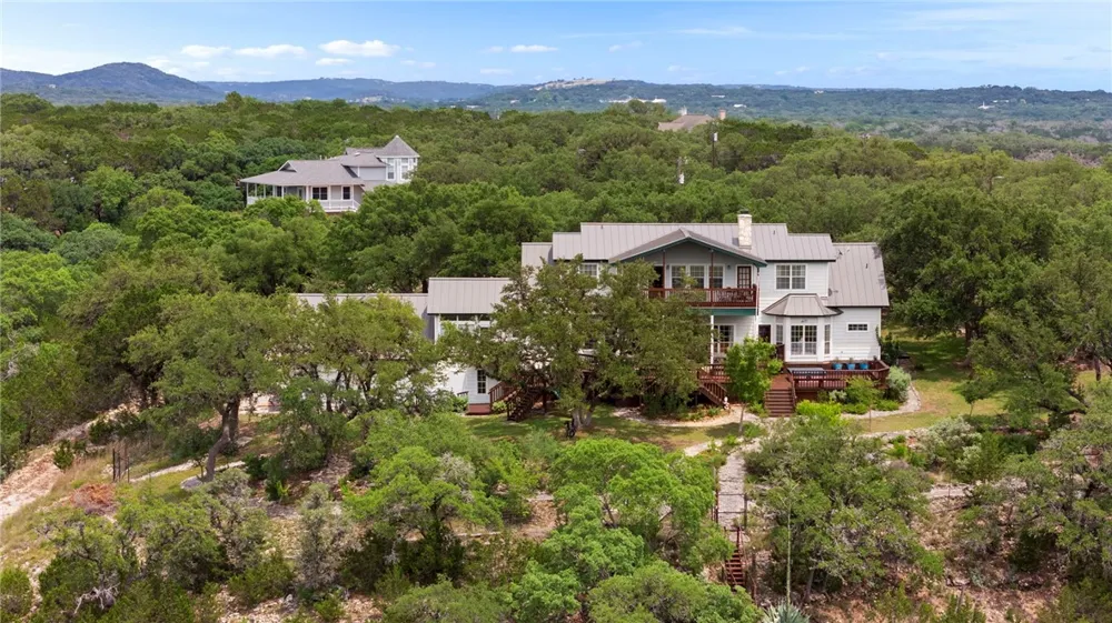 125 Northlake Cove Lakehills, TX 78063