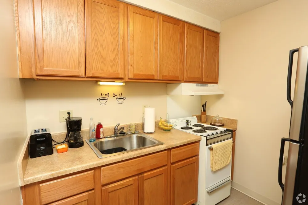 2100 Greentree North Clarksville, IN 47129