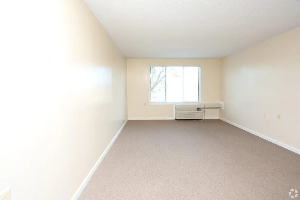 2100 Greentree North Clarksville, IN 47129