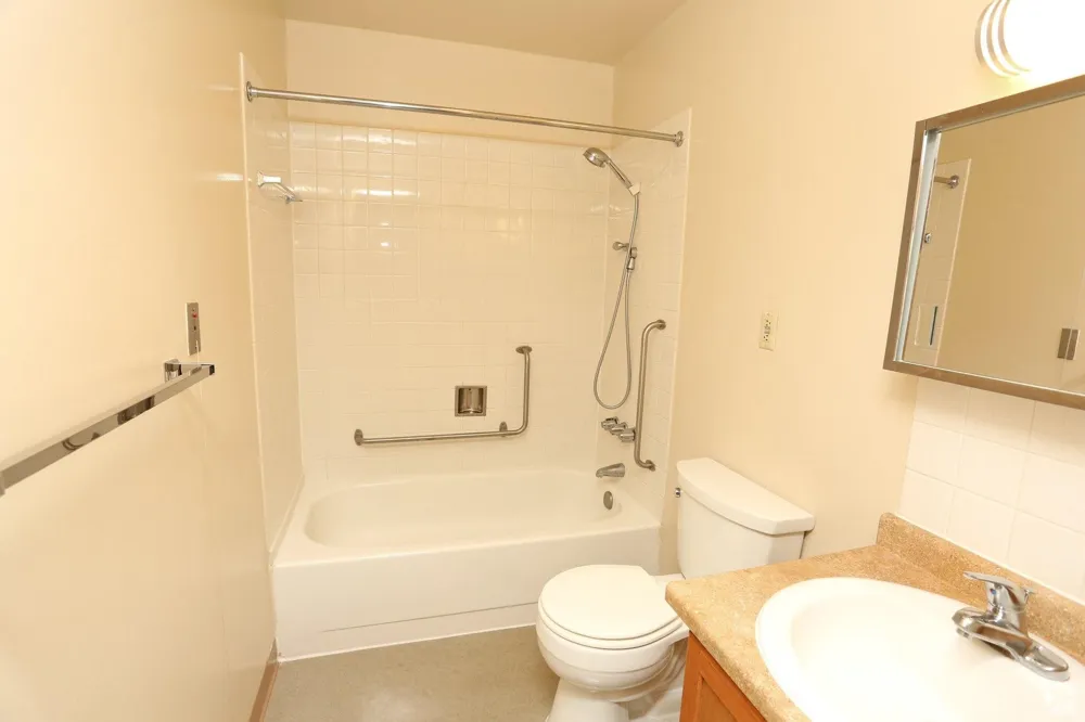 2100 Greentree North Clarksville, IN 47129