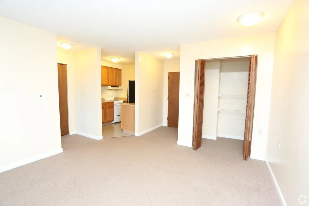 2100 Greentree North Clarksville, IN 47129