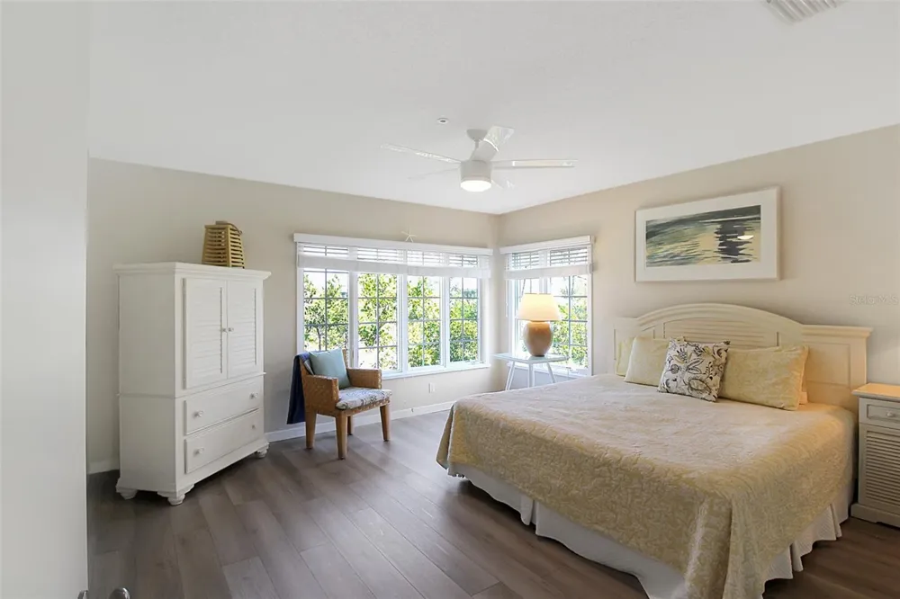 535 FOREST WAY Longboat Key, FL 34228