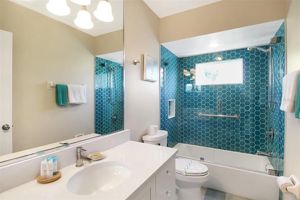 535 FOREST WAY Longboat Key, FL 34228