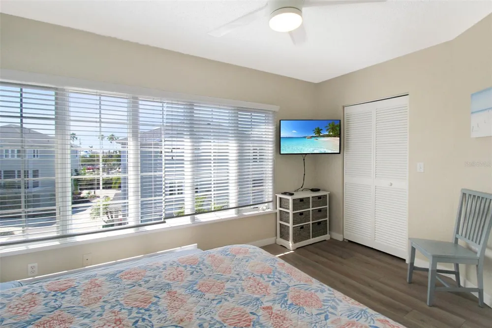535 FOREST WAY Longboat Key, FL 34228
