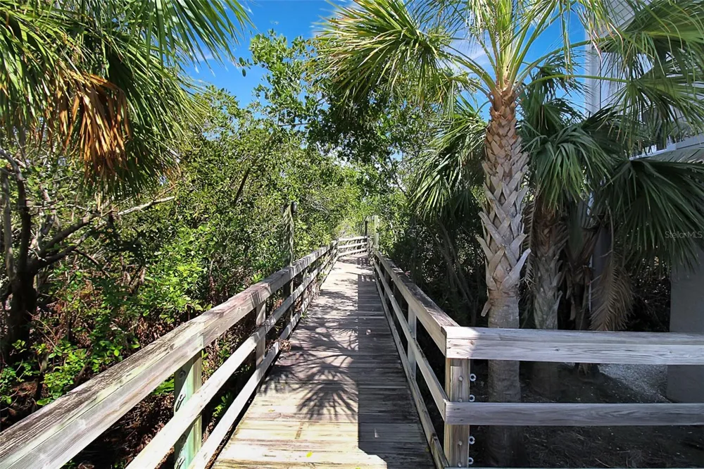 535 FOREST WAY Longboat Key, FL 34228