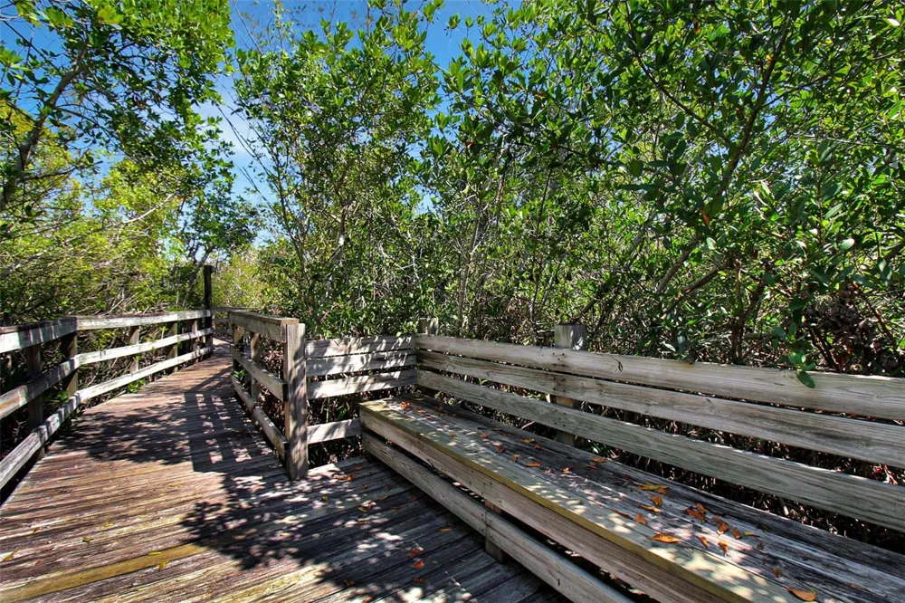 535 FOREST WAY Longboat Key, FL 34228