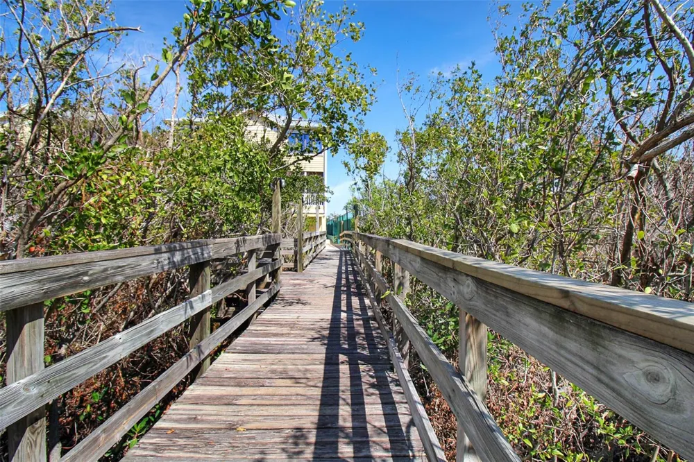 535 FOREST WAY Longboat Key, FL 34228