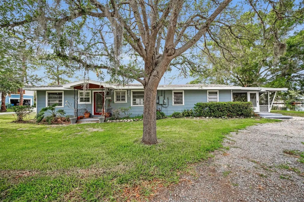 394 GEORGIA AVENUE Crystal Beach, FL 34681