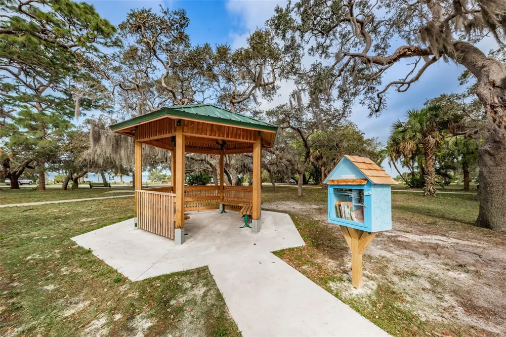 394 GEORGIA AVENUE Crystal Beach, FL 34681