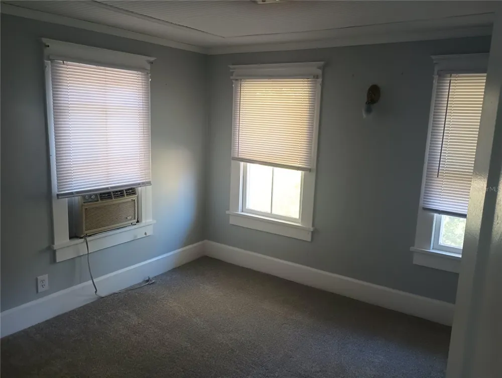 774 32ND AVENUE St Petersburg, FL 33704