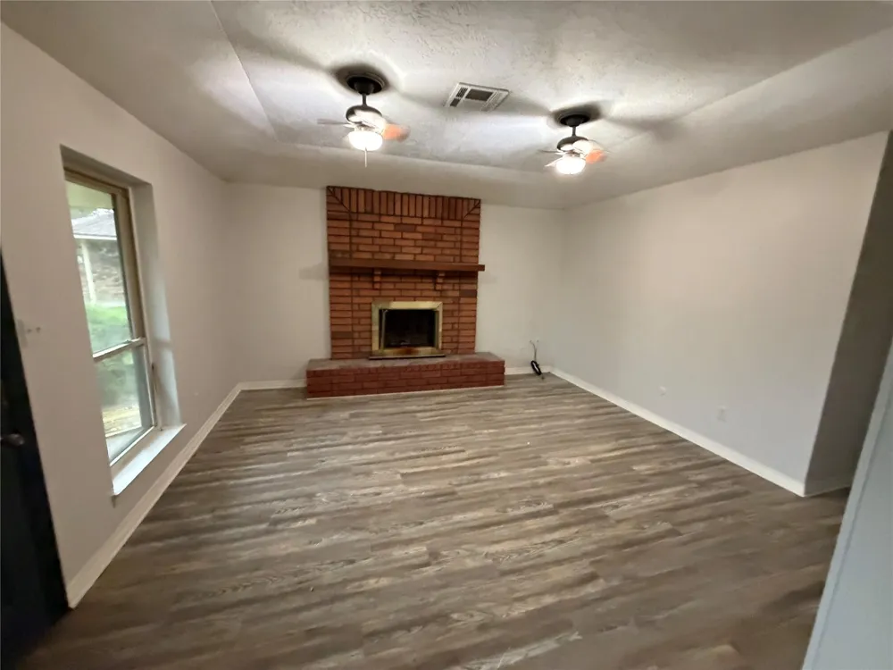 718 Westbury Street West Orange, TX 77630