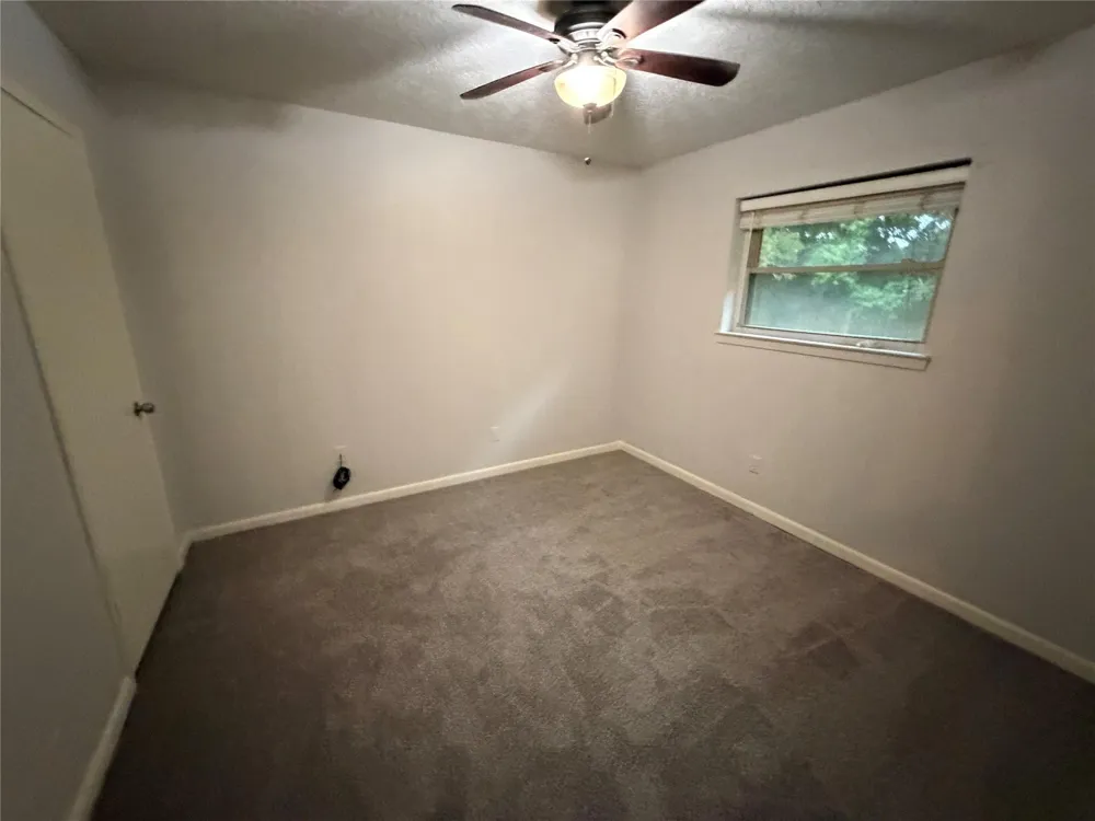 718 Westbury Street West Orange, TX 77630