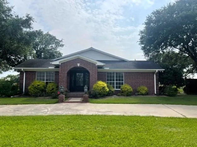 8695 State Highway 71 El Campo, TX 77437