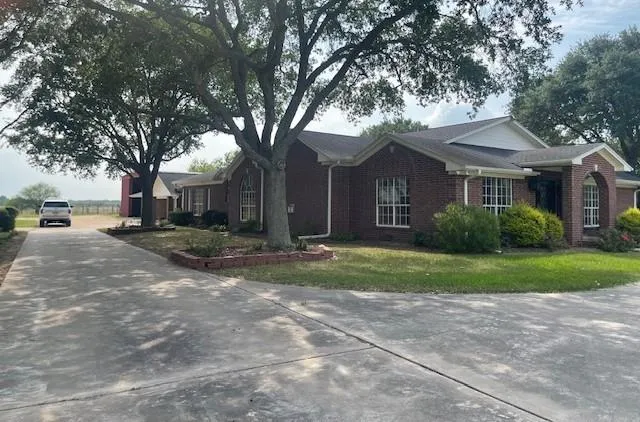 8695 State Highway 71 El Campo, TX 77437