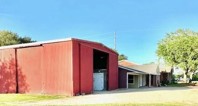 8695 State Highway 71 El Campo, TX 77437