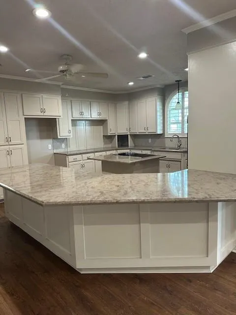 8695 State Highway 71 El Campo, TX 77437