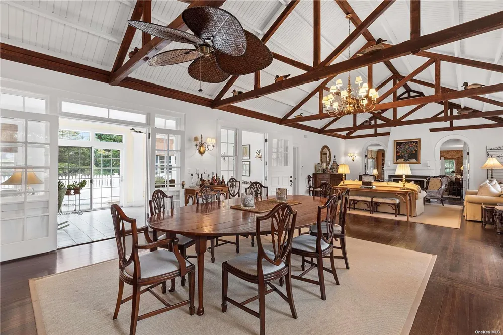 22 Bayfield Lane Westhampton Beach, NY 11978