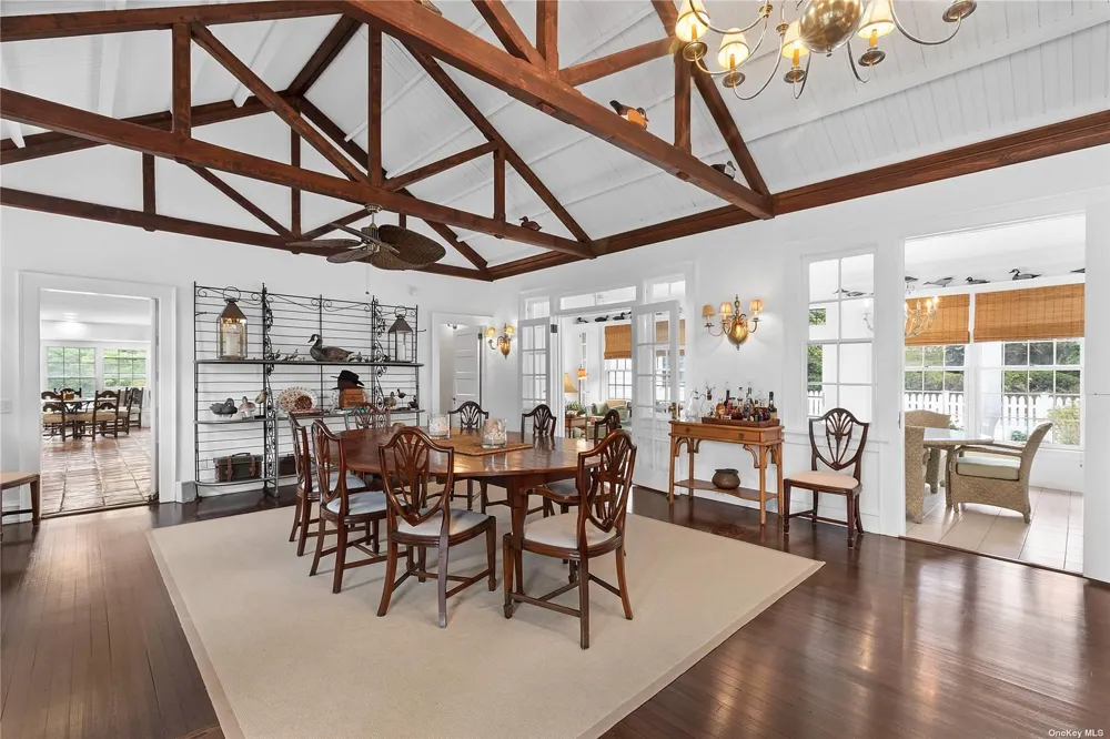 22 Bayfield Lane Westhampton Beach, NY 11978