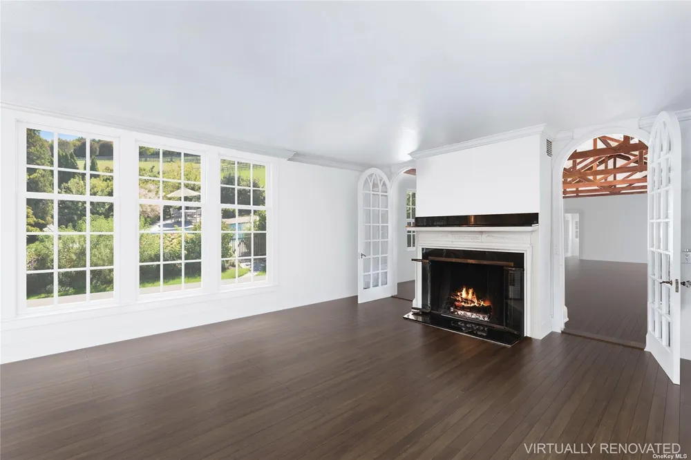 22 Bayfield Lane Westhampton Beach, NY 11978