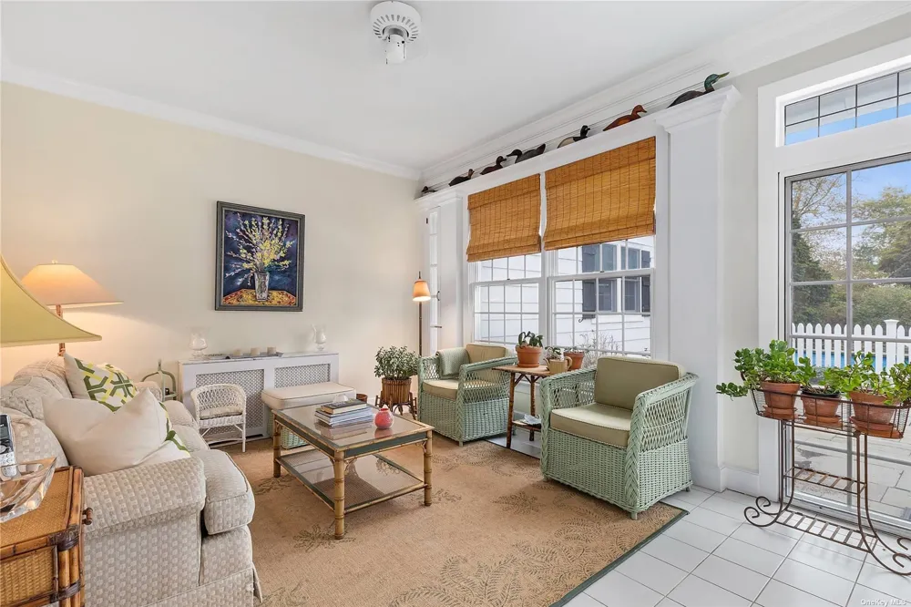 22 Bayfield Lane Westhampton Beach, NY 11978