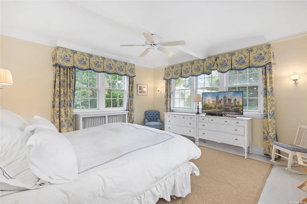 22 Bayfield Lane Westhampton Beach, NY 11978