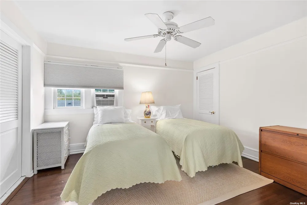 22 Bayfield Lane Westhampton Beach, NY 11978