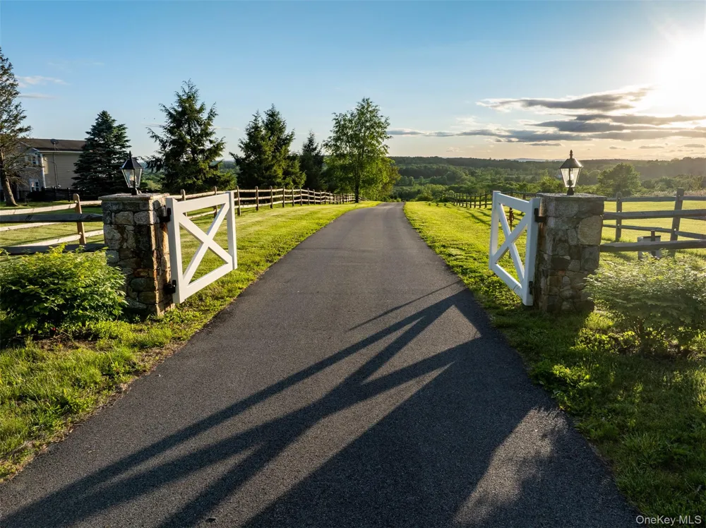 3585 Route 82 Millbrook, NY 12545