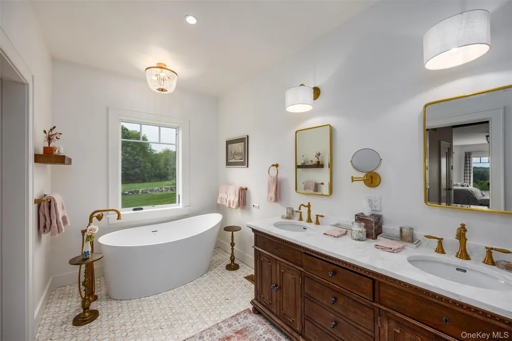 3585 Route 82 Millbrook, NY 12545