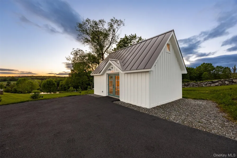 3585 Route 82 Millbrook, NY 12545