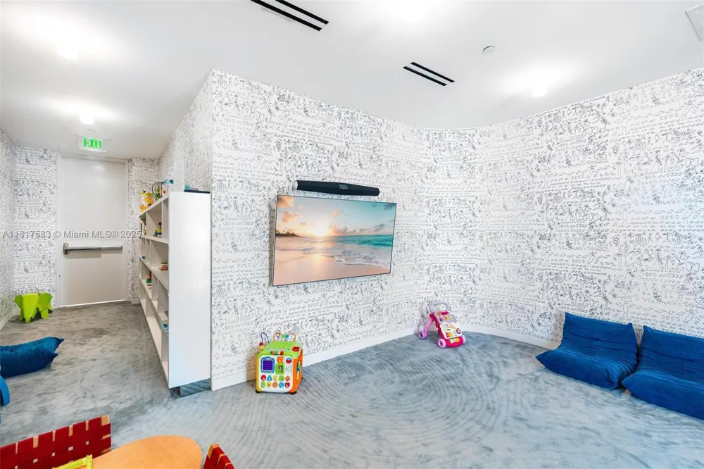 16901 Collins Ave #902 Sunny Isles Beach, FL 33160