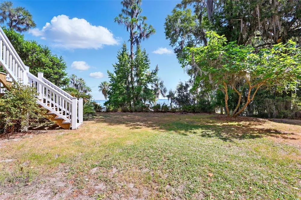 23014 NE 69TH AVENUE Melrose, FL 32666