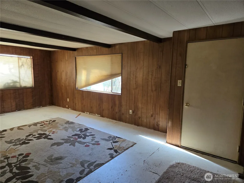 29445 SE 371st Street Enumclaw, WA 98022