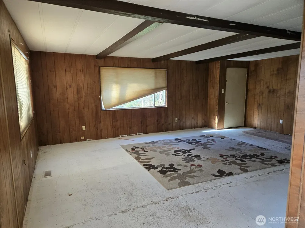 29445 SE 371st Street Enumclaw, WA 98022