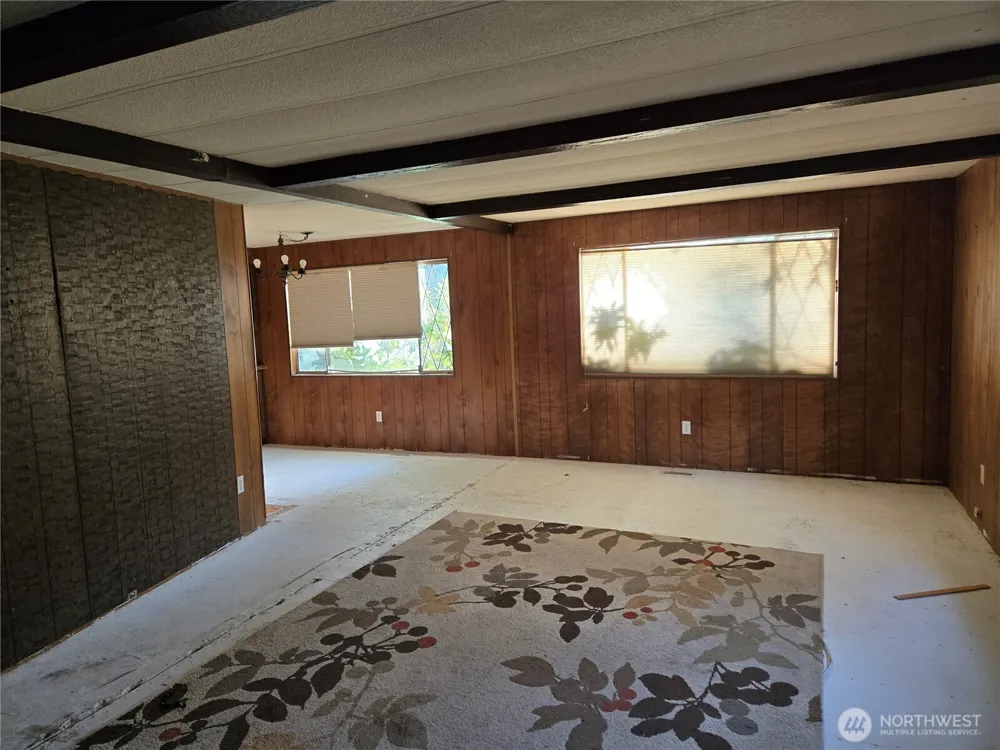 29445 SE 371st Street Enumclaw, WA 98022